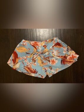 Tropical Print Tie-Front Women’s Shorts - Light Blue